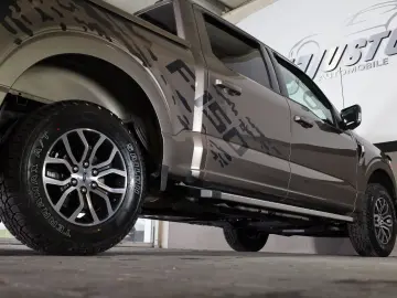 F150 5.0 V8 SuperCrew KAMERA AHK SHZ SBL TTW R18