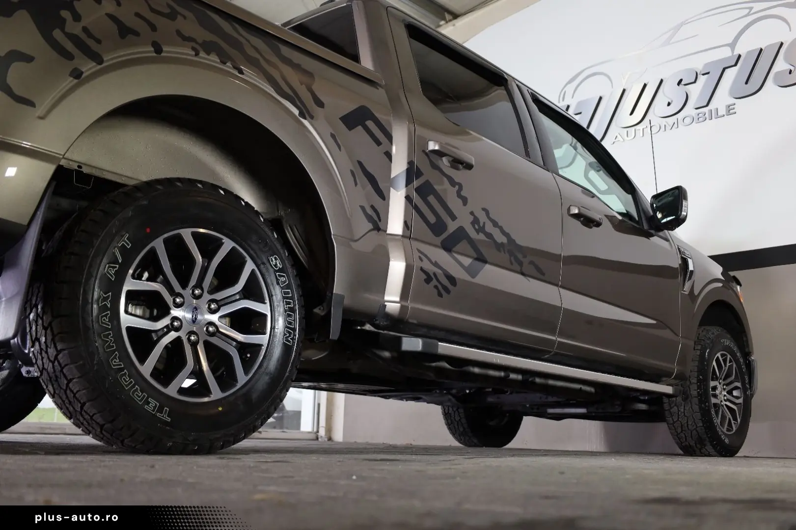 F150 5.0 V8 SuperCrew KAMERA AHK SHZ SBL TTW R18