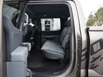 F150 5.0 V8 SuperCrew KAMERA AHK SHZ SBL TTW R18