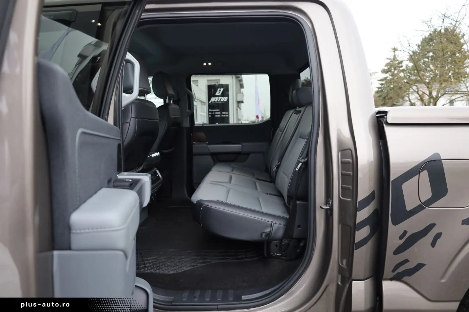 F150 5.0 V8 SuperCrew KAMERA AHK SHZ SBL TTW R18