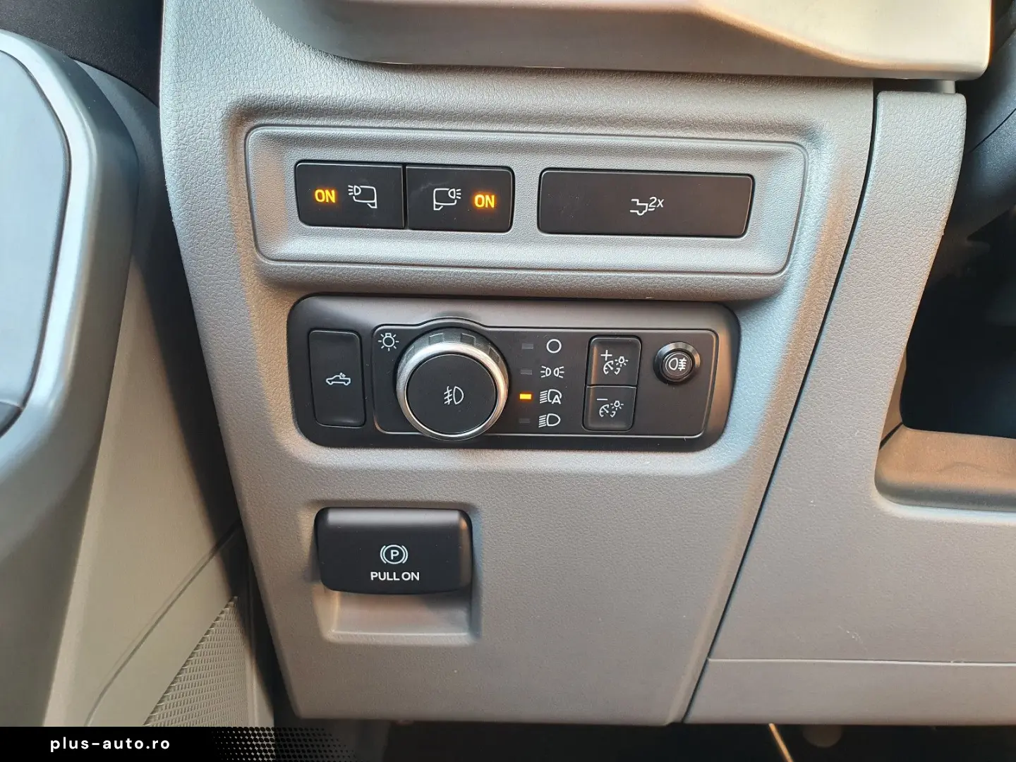 F 150.ACC.4x4SuperCrew10-Gang.360  TOP...