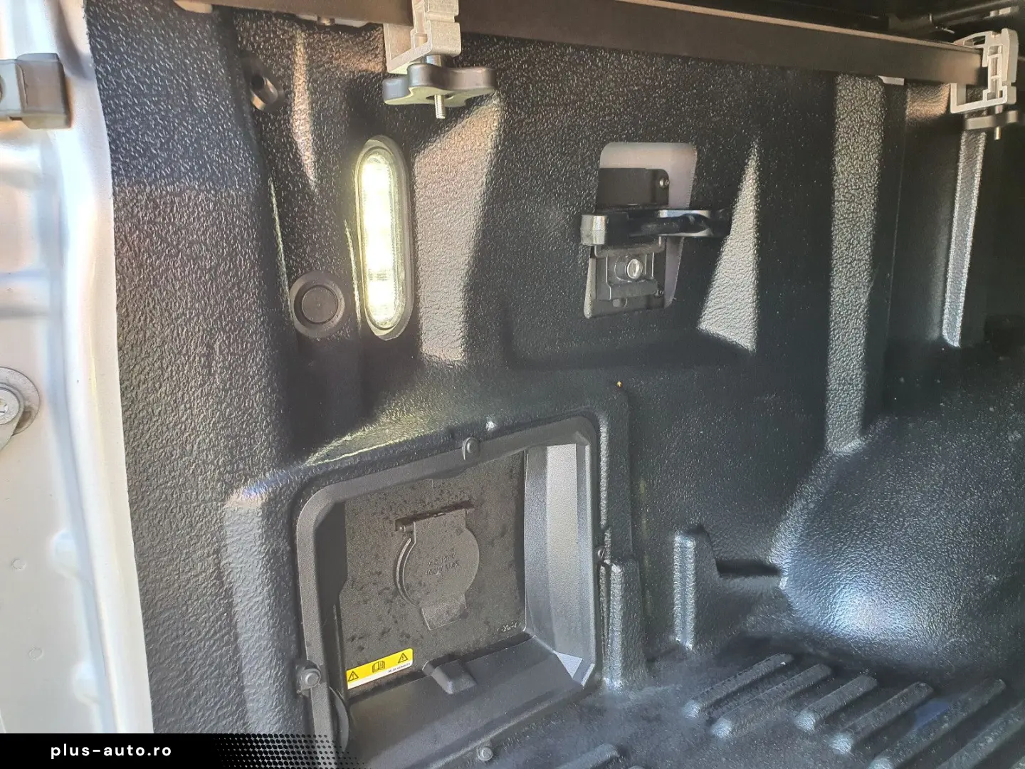 F 150.ACC.4x4SuperCrew10-Gang.360  TOP...