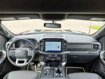 F 150 V8.5 0 4x4 SuperCrew 10-GangAut.LED