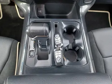 F 150 V8.5 0 4x4 SuperCrew 10-GangAut.LED