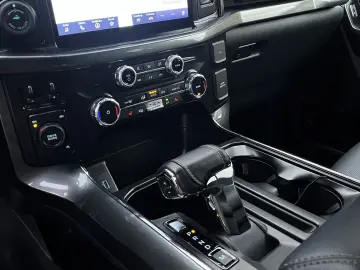 F 150 5.0L V8 AHK 12´´ LCP 4x4 SZH Leder