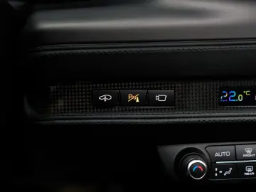 F8 Spider CARBON LIFT PASS.DISPL RACINGSEATS JBL