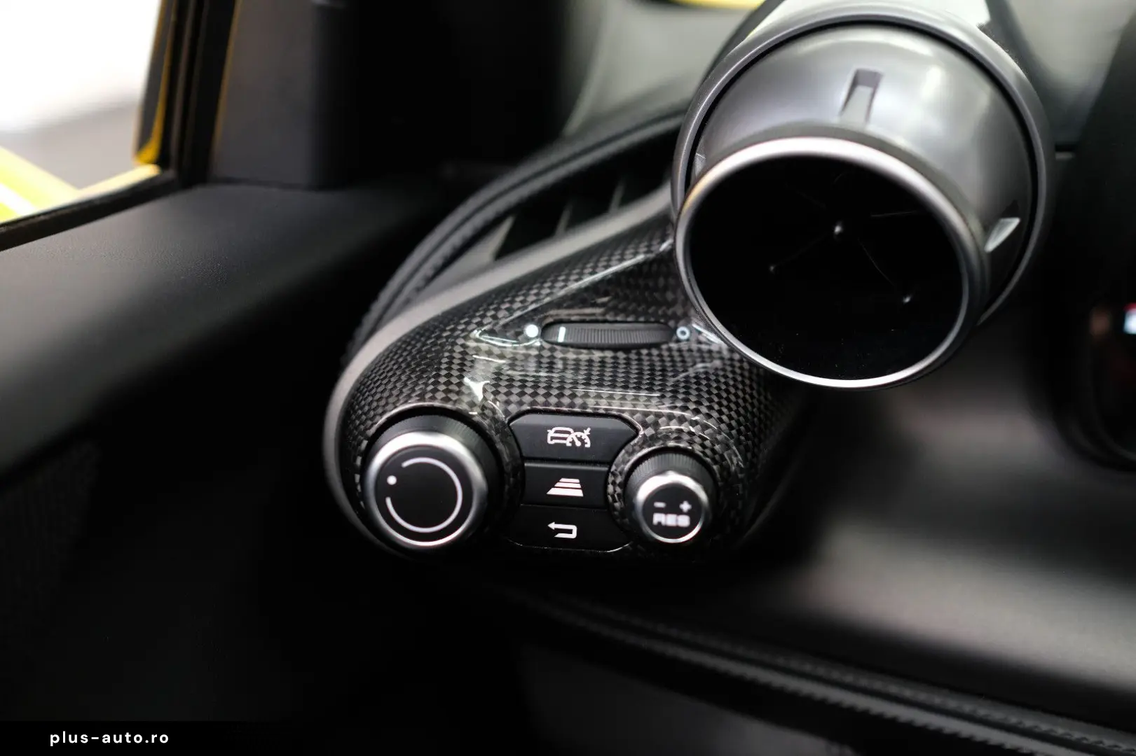 F8 Spider CARBON LIFT PASS.DISPL RACINGSEATS JBL