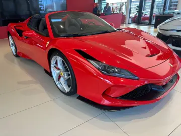 F8 Spider DCT Lift Carbon 360  AFS Garantie 2J.