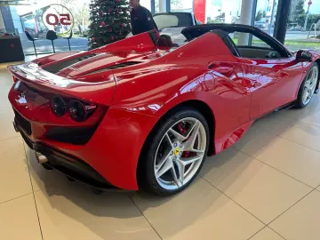 F8 Spider DCT Lift Carbon 360  AFS Garantie 2J.