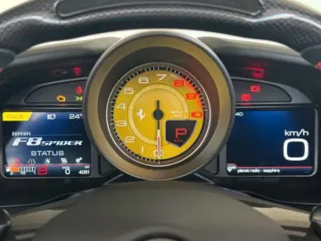 F8 Spider DCT Lift Carbon 360  AFS Garantie 2J.