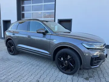 Touareg R-LINE  PANO STHZ 360  HUD AHK DYNAUDIO