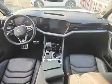 Touareg V6 3.0 TDI R-Line 4M AHK Memory Navi DC