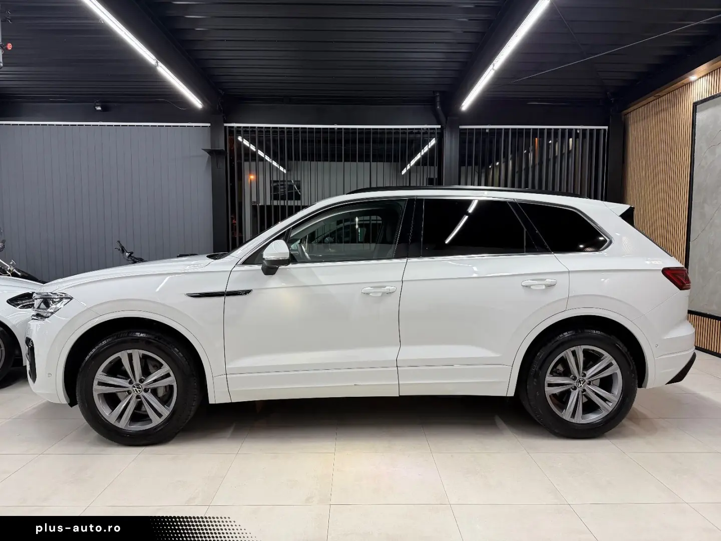 Touareg 3.0 TDI R-Line 4x4 AHK XENON-LED LUFT
