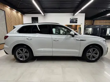 Touareg 3.0 TDI R-Line 4x4 AHK XENON-LED LUFT