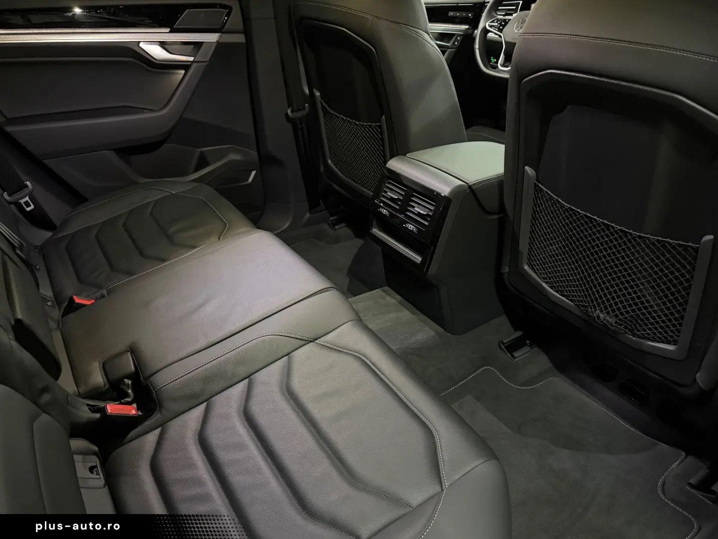 Touareg 3.0 TDI R-Line 4x4 AHK XENON-LED LUFT