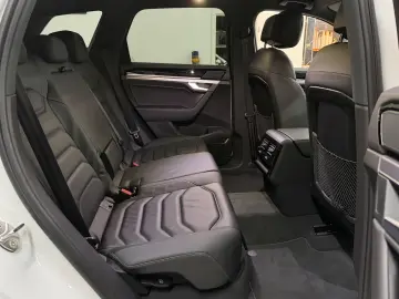 Touareg 3.0 TDI R-Line 4x4 AHK XENON-LED LUFT