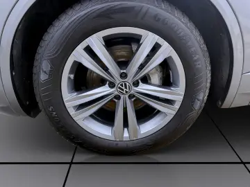 Touareg 3.0 TDI DSG 4M ELEGANCE AHK KAMERA NAVI