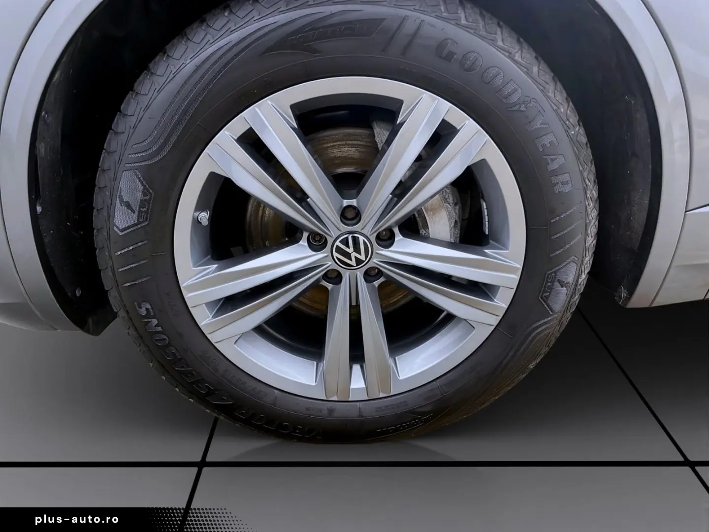 Touareg 3.0 TDI DSG 4M ELEGANCE AHK KAMERA NAVI