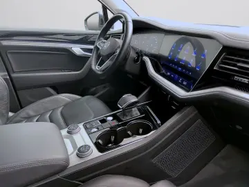 Touareg 3.0 TDI DSG 4M ELEGANCE AHK KAMERA NAVI