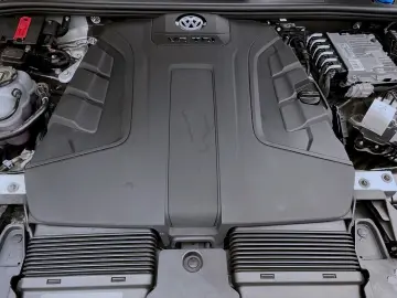 Touareg 3.0 TDI DSG 4M ELEGANCE AHK KAMERA NAVI