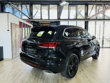 Touareg R-Line 4Motion AHK LED DYNAUDIO HUD