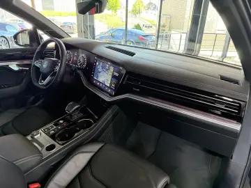 Touareg R-Line 4Motion AHK LED DYNAUDIO HUD