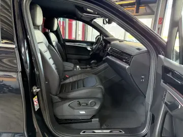 Touareg R-Line 4Motion AHK LED DYNAUDIO HUD