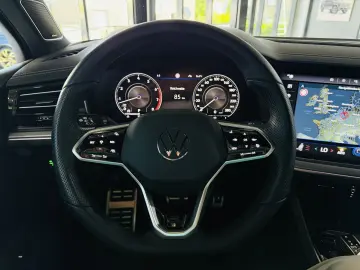 Touareg R-Line 4Motion AHK LED DYNAUDIO HUD