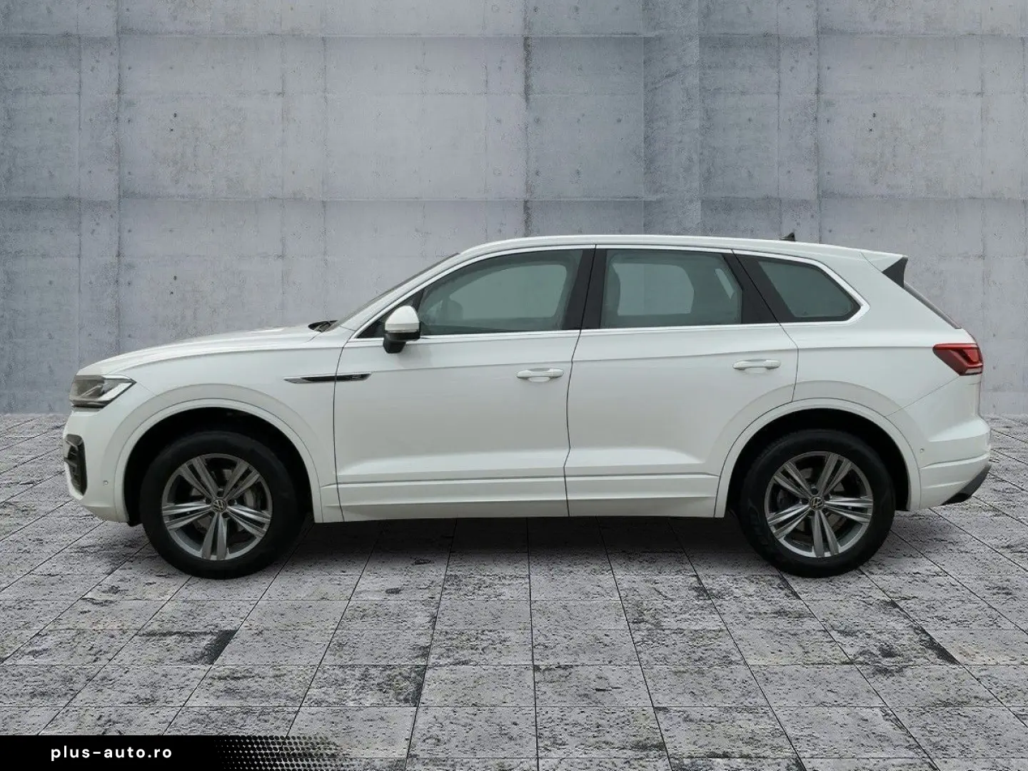 Touareg 3.0 TDI 4M R-LINE LED NAVI AHK ACC RFK