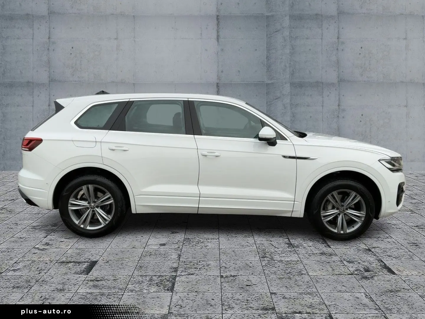 Touareg 3.0 TDI 4M R-LINE LED NAVI AHK ACC RFK