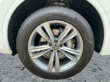 Touareg 3.0 TDI 4M R-LINE LED NAVI AHK ACC RFK