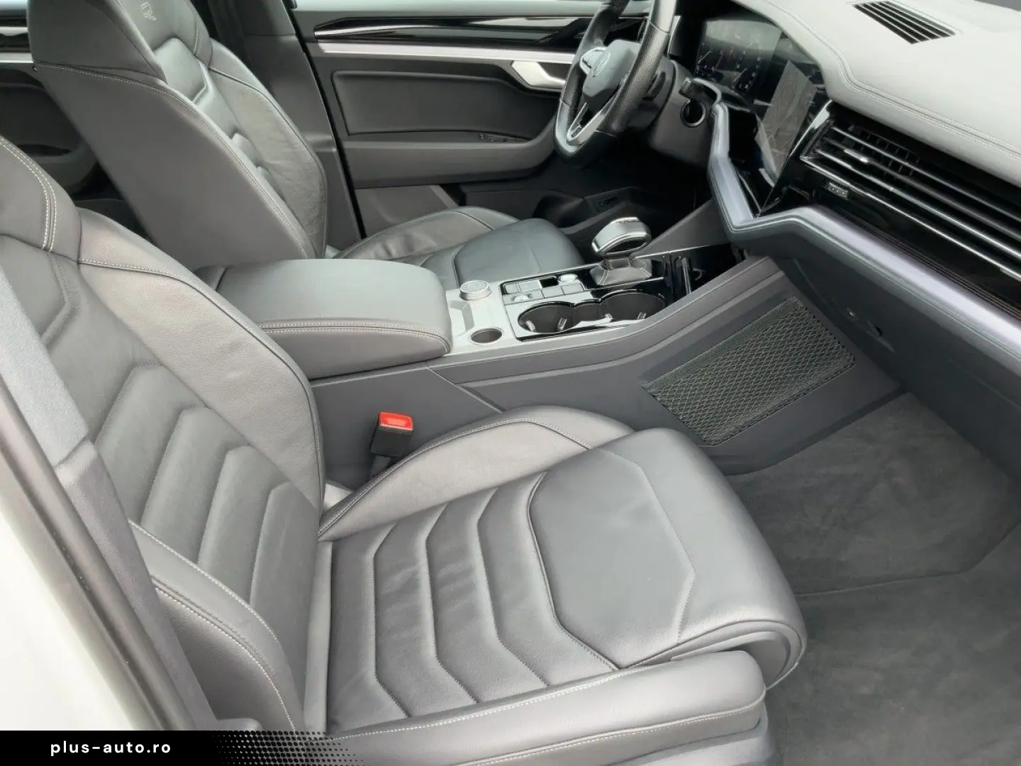 Touareg 3.0 TDI 4M R-LINE LED NAVI AHK ACC RFK