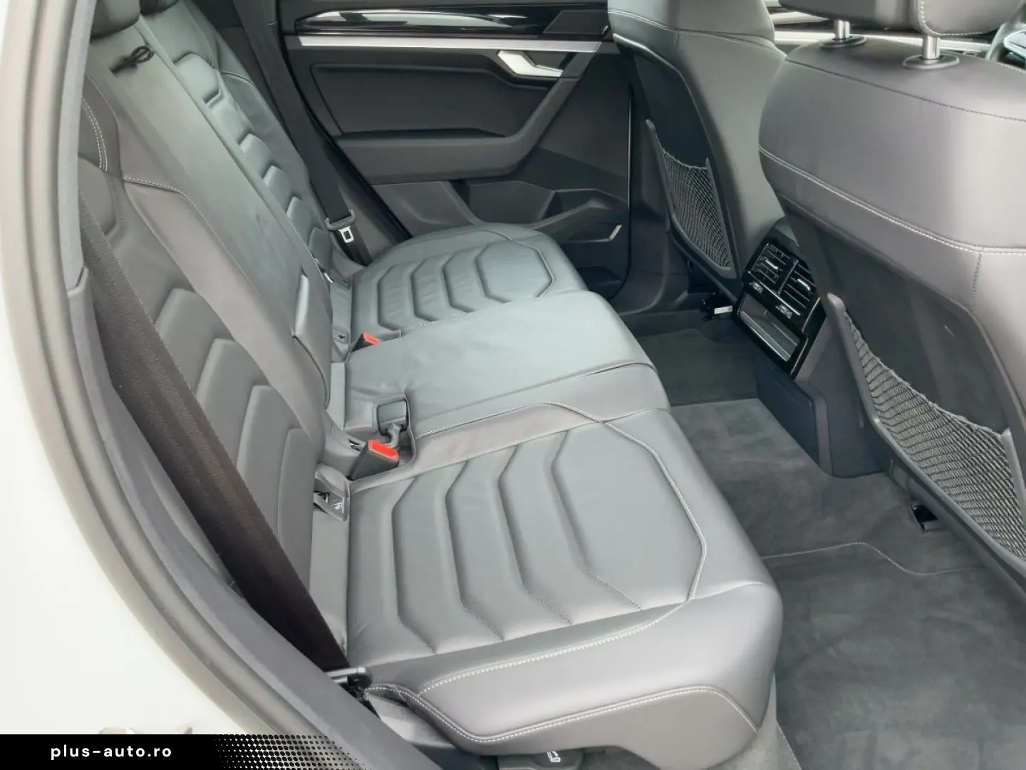 Touareg 3.0 TDI 4M R-LINE LED NAVI AHK ACC RFK