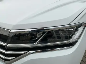 Touareg 3.0 TDI 4M R-LINE LED NAVI AHK ACC RFK