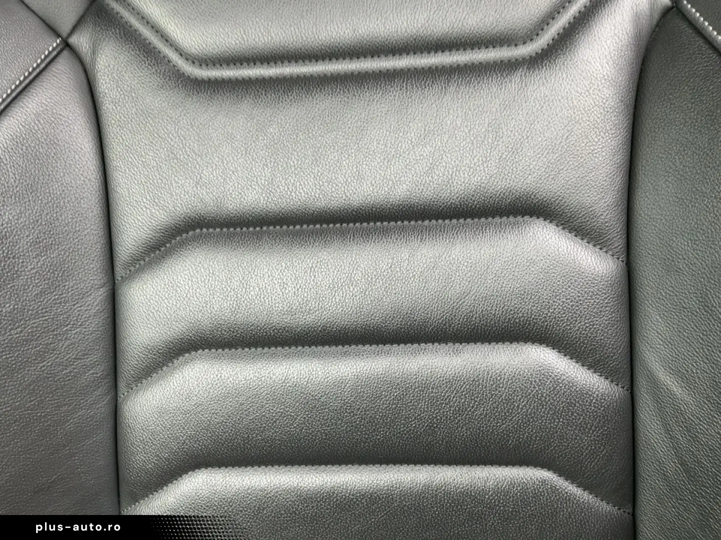 Touareg 3.0 TDI 4M R-LINE LED NAVI AHK ACC RFK