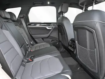 Touareg 3.0 TDI 4 Motion tiptronic R-Line eUPE 1