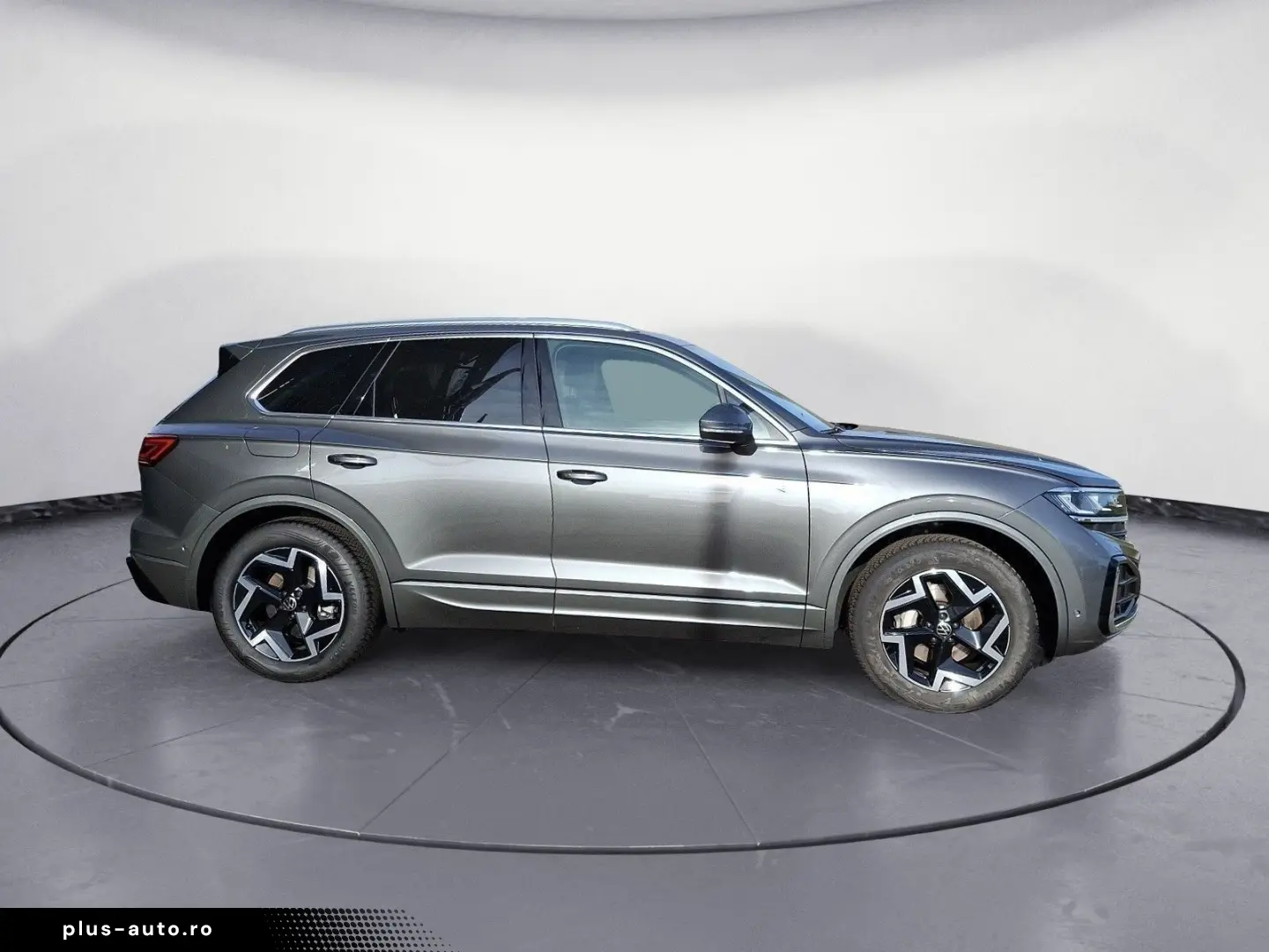 Touareg 3.0 TDI DSG 4Motion  R-LINE  #HEAD-UP #A