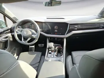 Touareg 3.0 TDI DSG 4Motion  R-LINE  #HEAD-UP #A