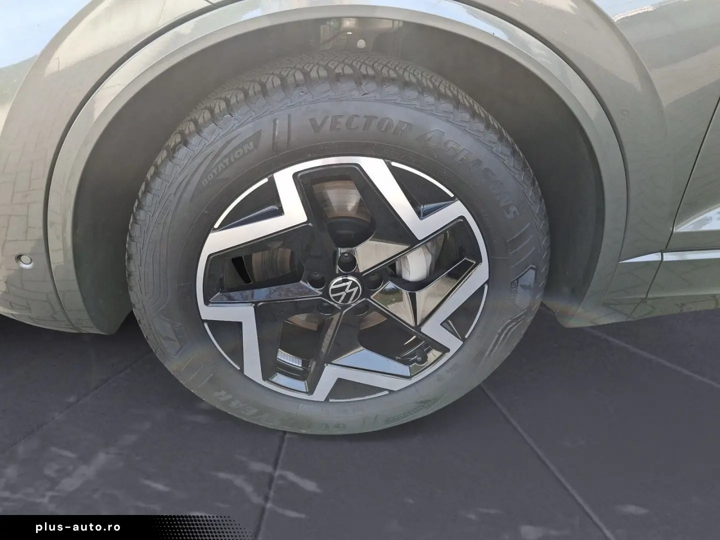 Touareg 3.0 TDI DSG 4Motion  R-LINE  #HEAD-UP #A