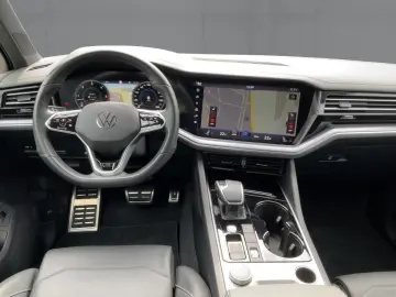 Touareg 3.0TDI 4M R-LINE LED NAVI ACC SHZ KAMERA