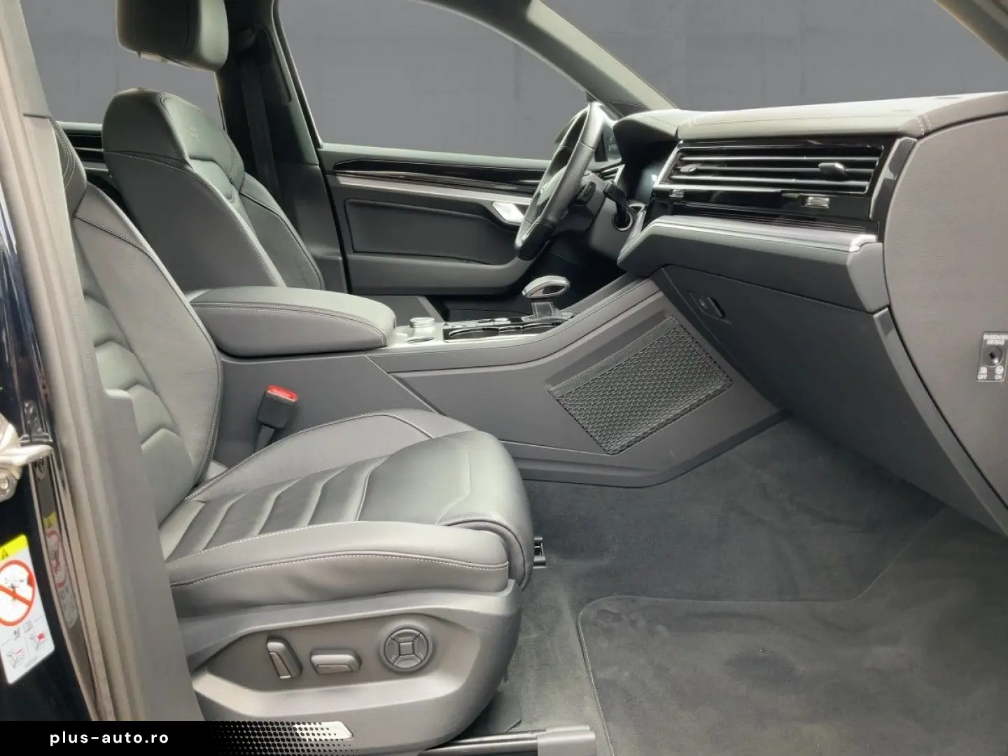 Touareg 3.0TDI 4M R-LINE LED NAVI ACC SHZ KAMERA