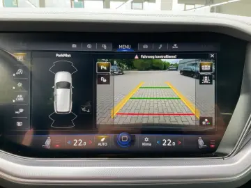 Touareg 3.0TDI 4M R-LINE LED NAVI ACC SHZ KAMERA