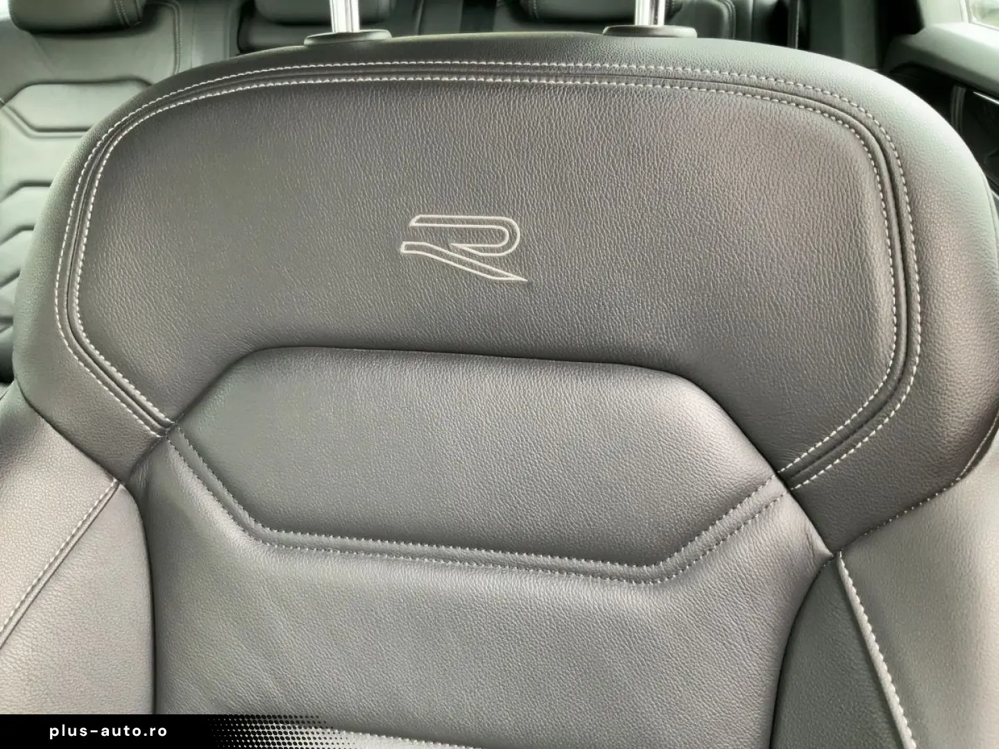 Touareg 3.0TDI 4M R-LINE LED NAVI ACC SHZ KAMERA