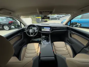 Touareg 3.0 TDI 210 kW 4M Elegance StHz AHK KAM