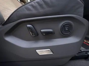 Touareg 3.0 TDI 210 kW 4M Elegance StHz AHK KAM