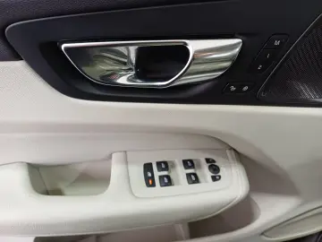 Volvo XC60 B5 AWD Inscription