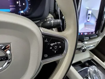 Volvo XC60 B5 AWD Inscription