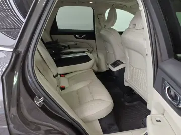 Volvo XC60 B5 AWD Inscription