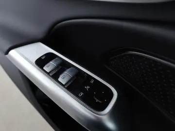 E 200 AMG AHK Distr. 360  Memory 20''