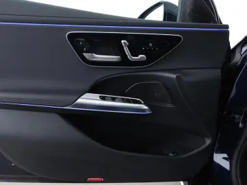 E 200 AMG AHK Distr. 360  Memory 20''